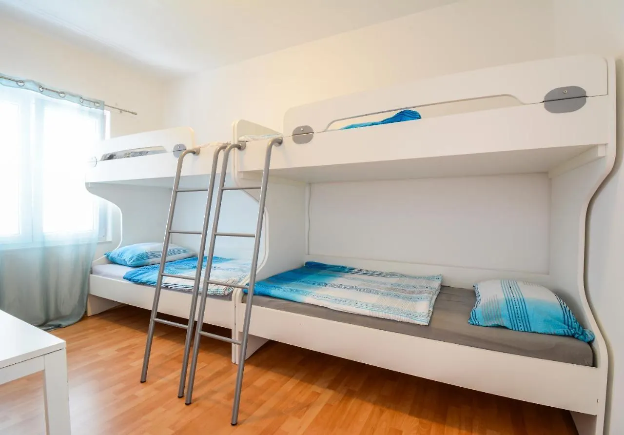 Apartment Guest House Leo Zadar 0*,