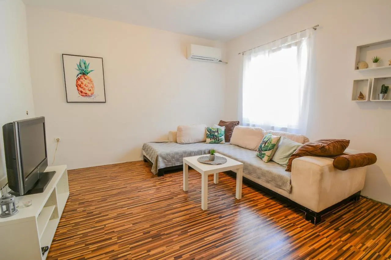 Apartment Guest House Leo Zadar